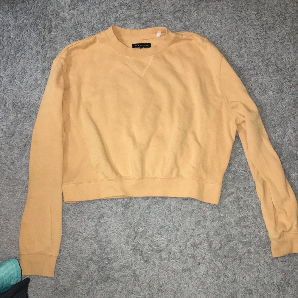 yellow crew neck cropped